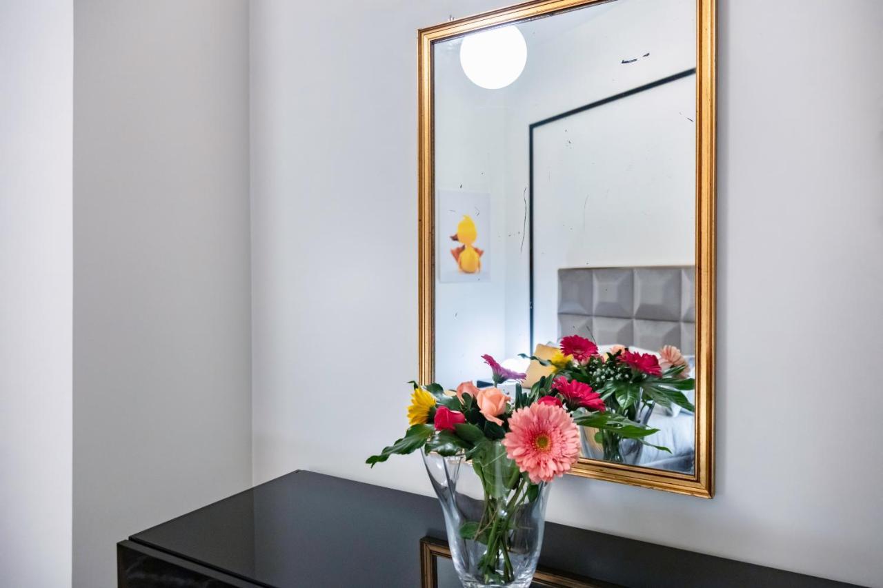 Apartamento Il Papero A Napoli Exterior foto